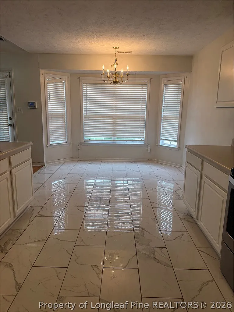 3 bed, 2.0 bath, 1650 sqft, $2,100 — Photo 4