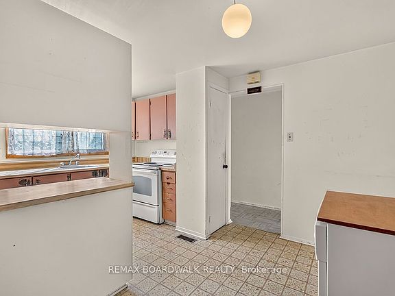 5th image of 1464 Heatherington Rd #45