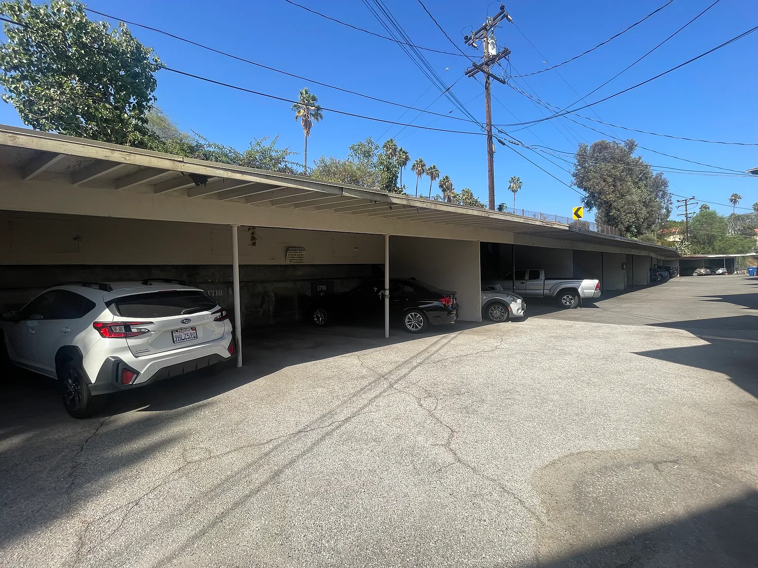 2 bed, 900 sqft, $2,700 — Photo 4