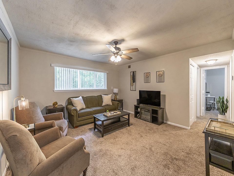 1st image of 2811 Pembroke Ln #C 8