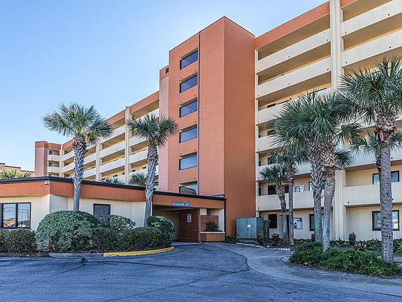5th image of 554 Coral Ct Unit 209