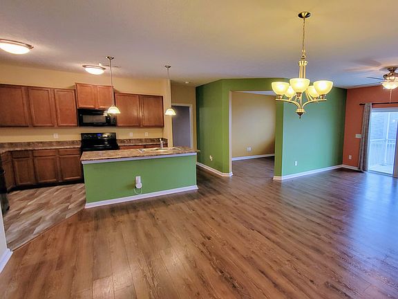 5th image of 123 Woodside Park Dr #123