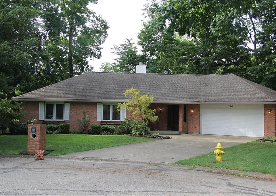 1st image of 320 Green Oak Dr
