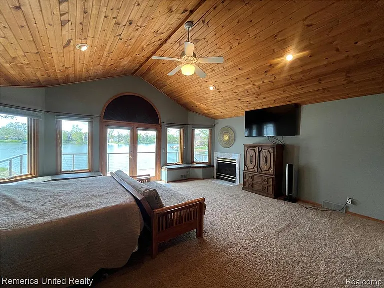 4533 Horseshoe Dr — Photo 24
