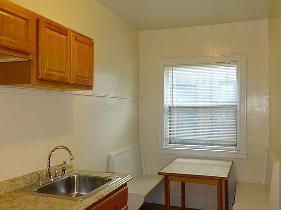 5th image of 1525 Lasalle Ave APT 305