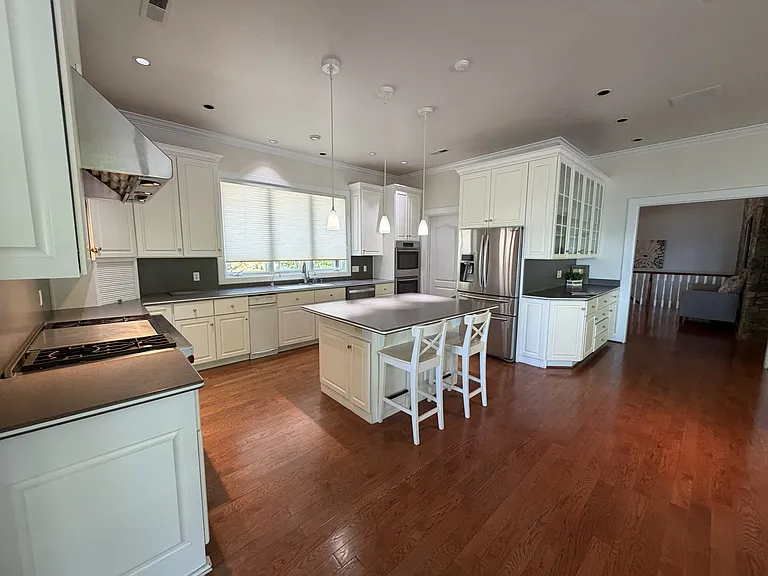 139 Summit Dr — Photo 10