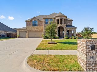 101 Live Oak Dr, Crowley, TX 76036
