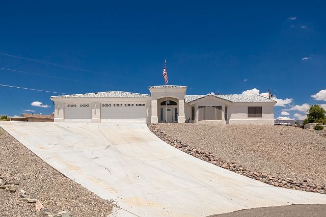 1st image of 2861 Bamboo Pl