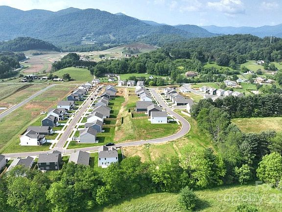 2nd image of 84 Ridgehaven Dr