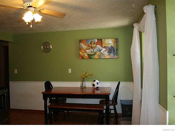 3rd image of 2434 Parker Blvd