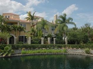 1046 Royal Pass Rd, Tampa, FL 33602