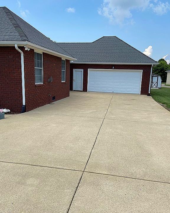 818 Long Creek Rd, Lafayette, TN 37083 Zillow