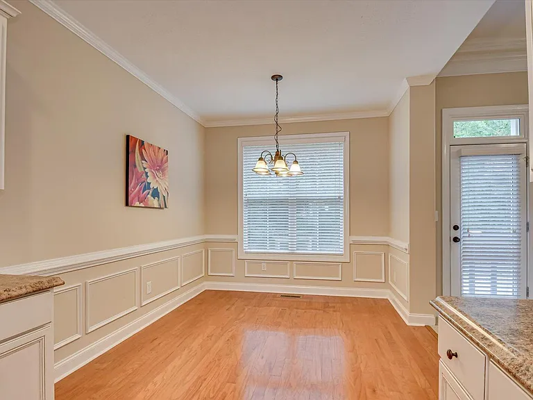 2520 Grier Cir — Photo 10