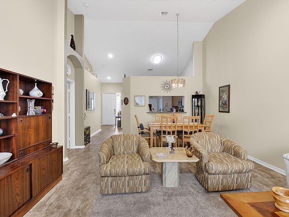 3rd image of 6248 Petunia Road