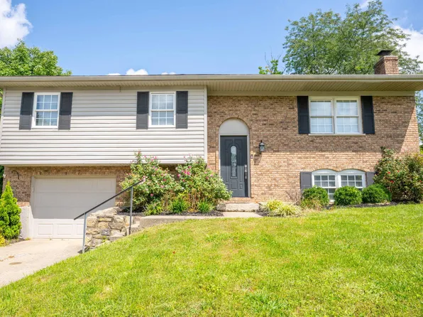 8444 Village Dr, Florence, KY 41042