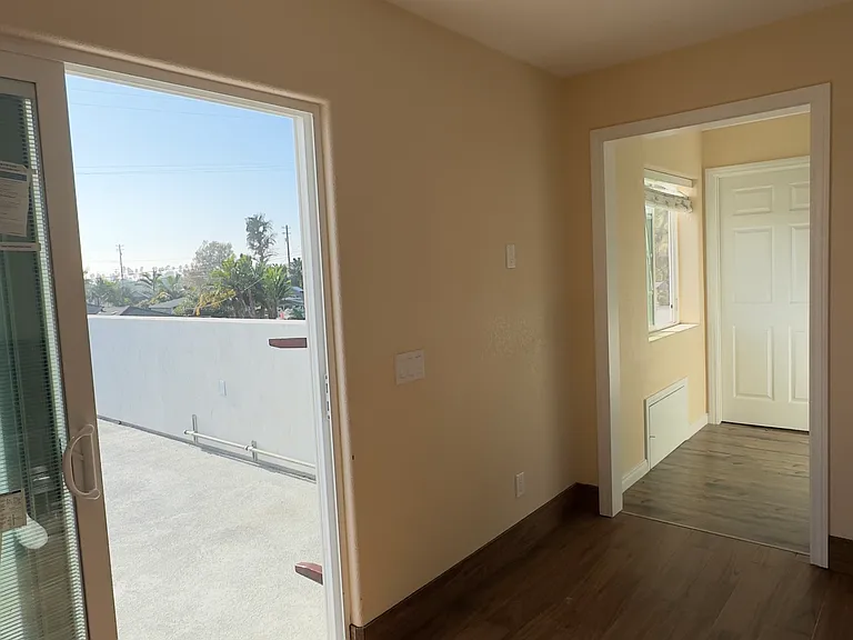 1906 Stewart St #1D — Photo 3