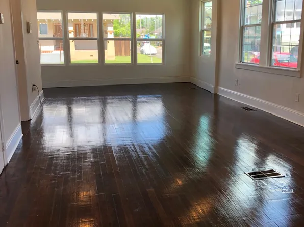 3800 General Pershing St, New Orleans, LA 70125