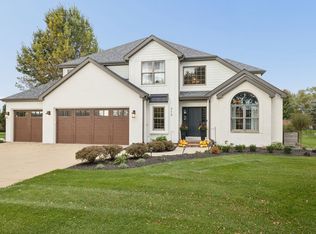 715 Erica Dr, Utica, IL 61373