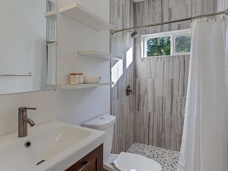 6824 N Catlin Ave #A — Photo 31