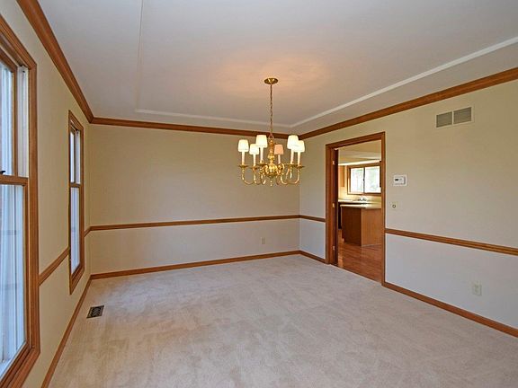 3rd image of 1550 Vancross Ct