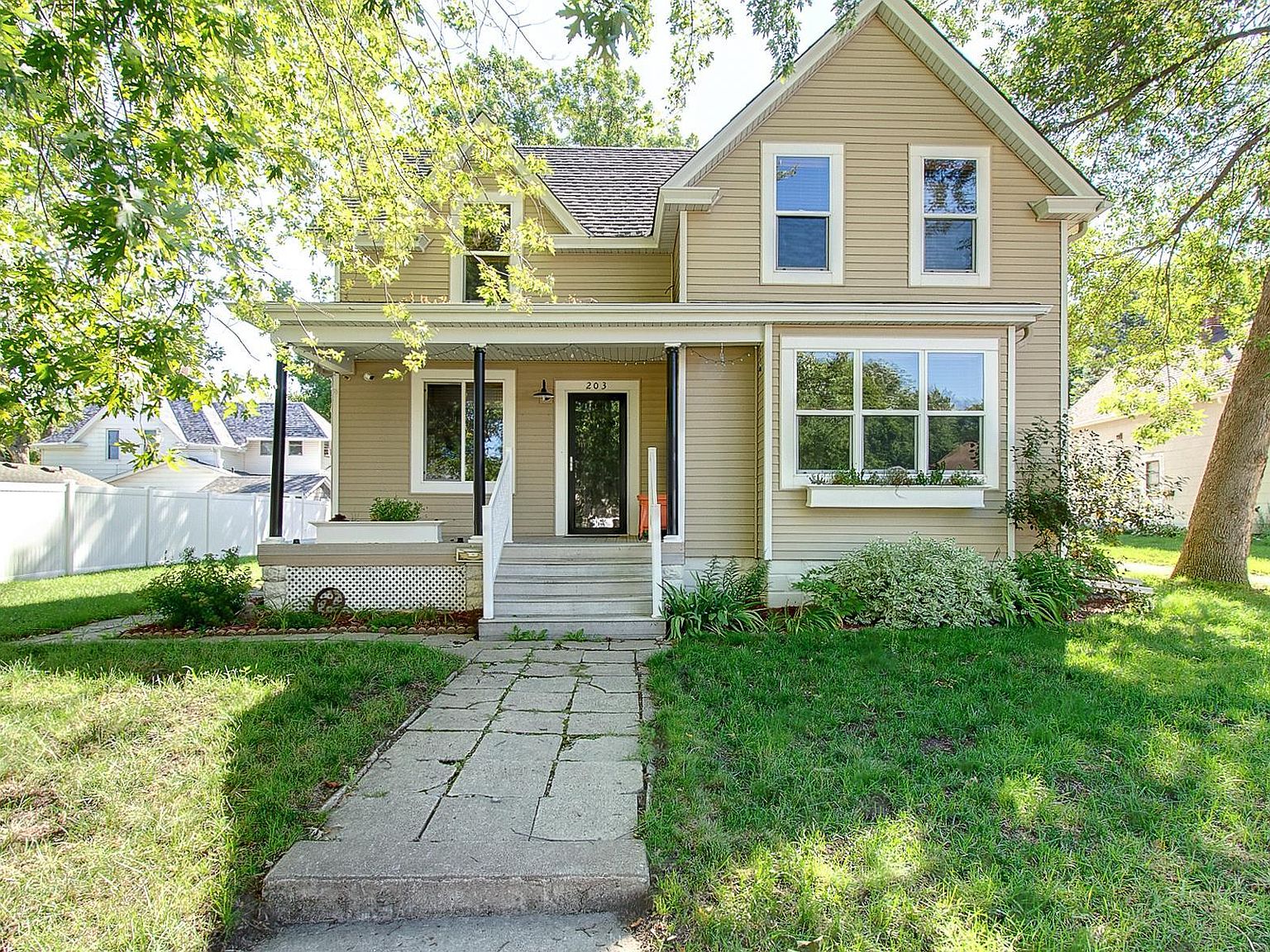 203 Central Ave S, New Prague, MN 56071 Zillow