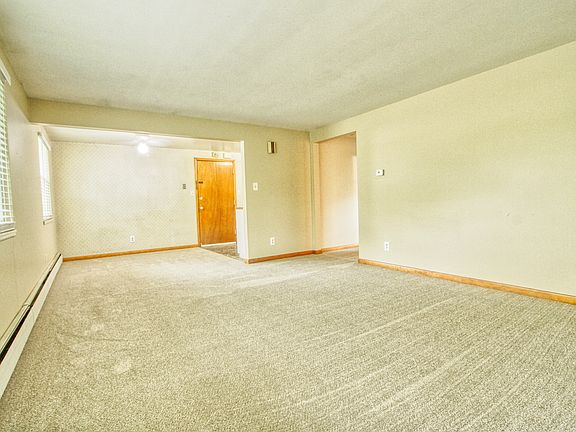 4th image of 74 Willow Ridge Dr APT 4