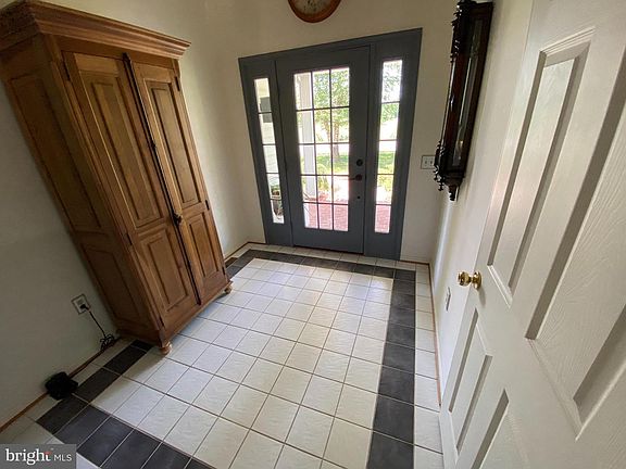 2nd image of 28468 Clubhouse Dr
