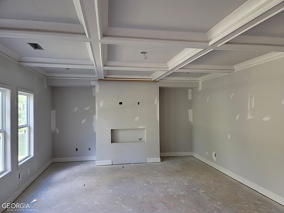 3rd image of 4603 Silver Oak Dr