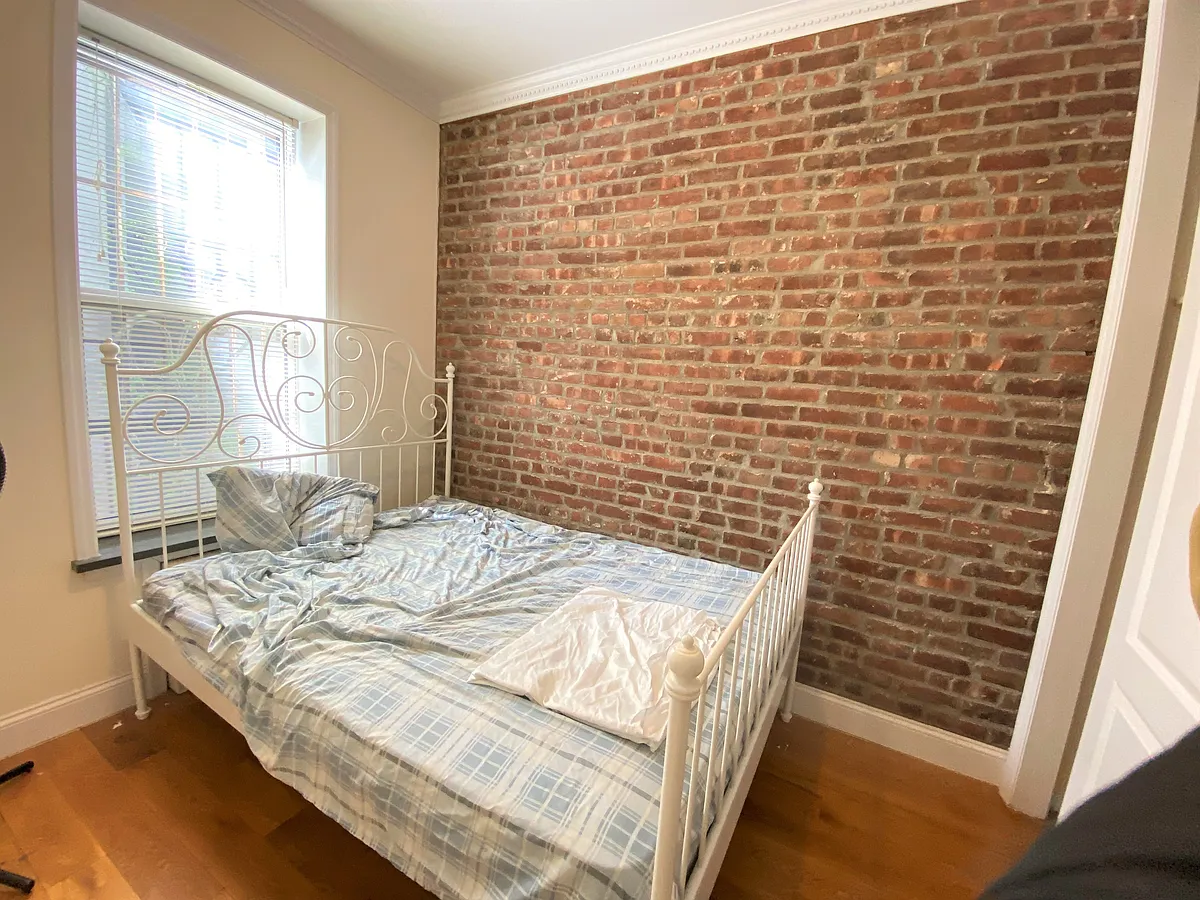 Building Photo - 62 W 106th St #5H