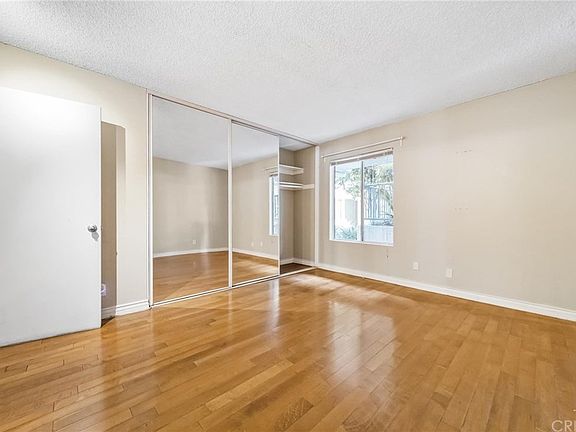 5th image of 20134 Leadwell St Unit 169