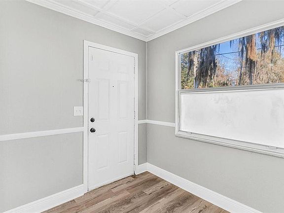5th image of 817 Oak Dr