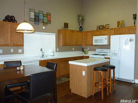 4th image of 4114 Villa Gomez Ln