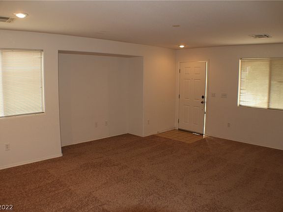 3rd image of 5864 Rose Tiara Dr