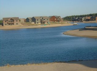 N8606 Island View Dr, New Lisbon, WI 53950