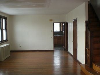 3rd image of 200 W Nedro Ave