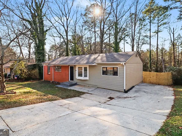 6099 Biscayne Dr, Forest Park, GA 30297