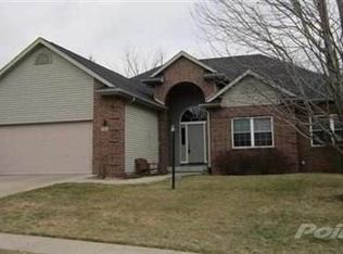 762 Barrington Rd, Iowa City, IA 52245