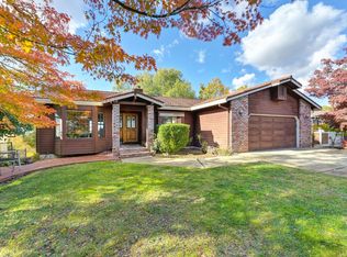 23086 Sunset Ridge Dr, Auburn, CA 95602