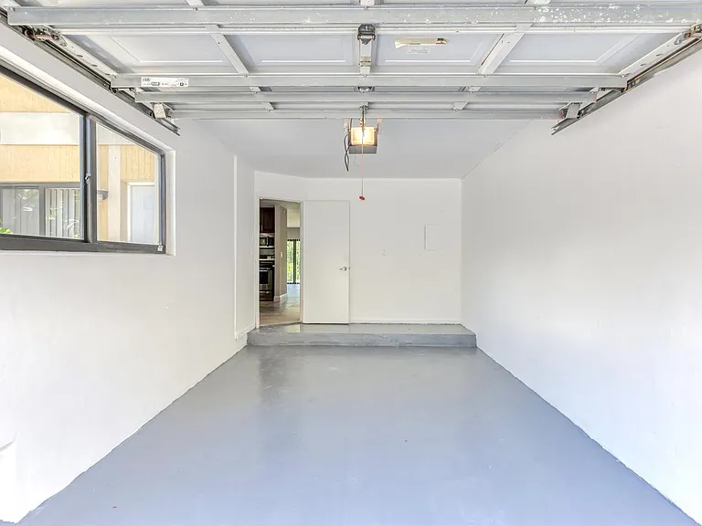 660 Coventry St #6 — Photo 21