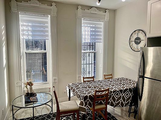 1st image of 243 Vernon Ave #3