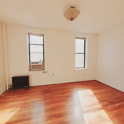 Rented by New York Residence | media 28