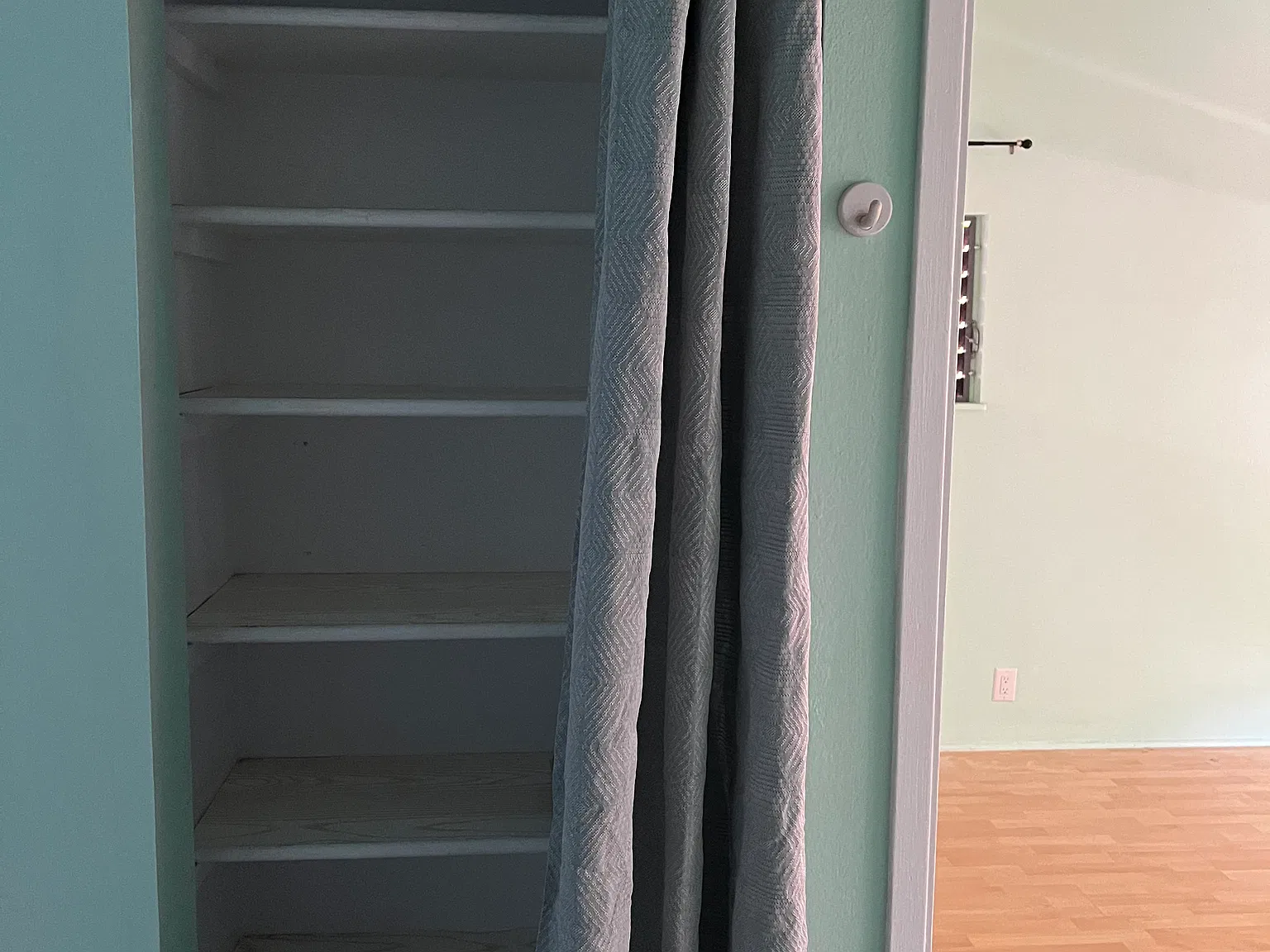 1628 S Alaniu Pl — Photo 2