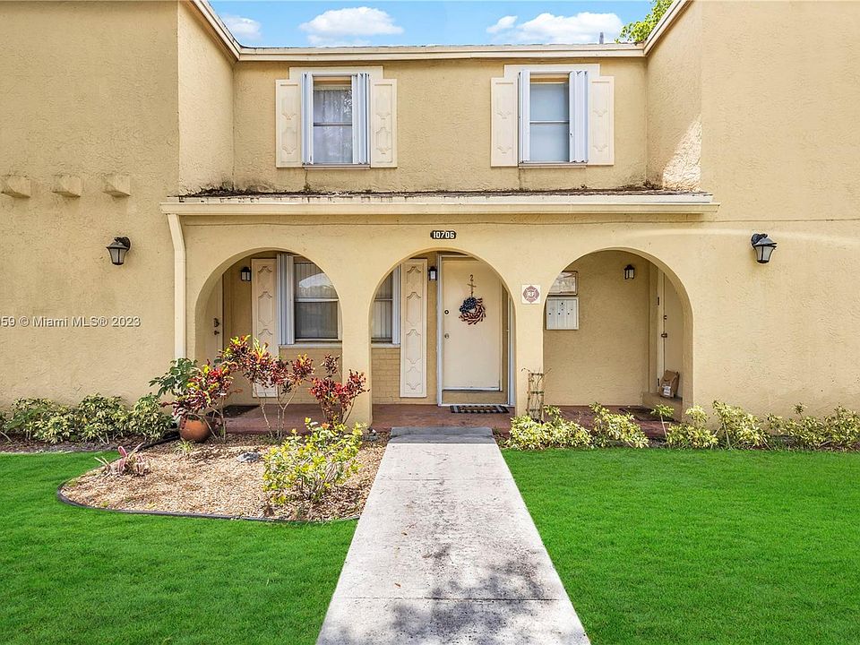 1st image of 10706 La Placida Dr #6-2