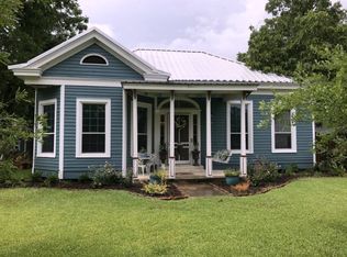 306 Lantana Ave, Victoria, TX 77901
