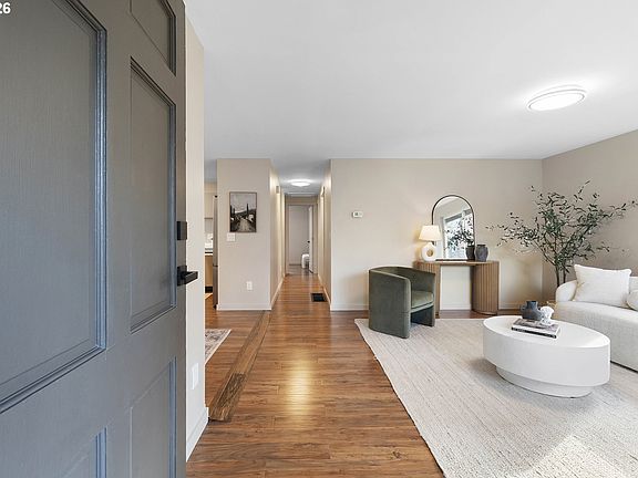 3rd image of 5520 SE Reedway St