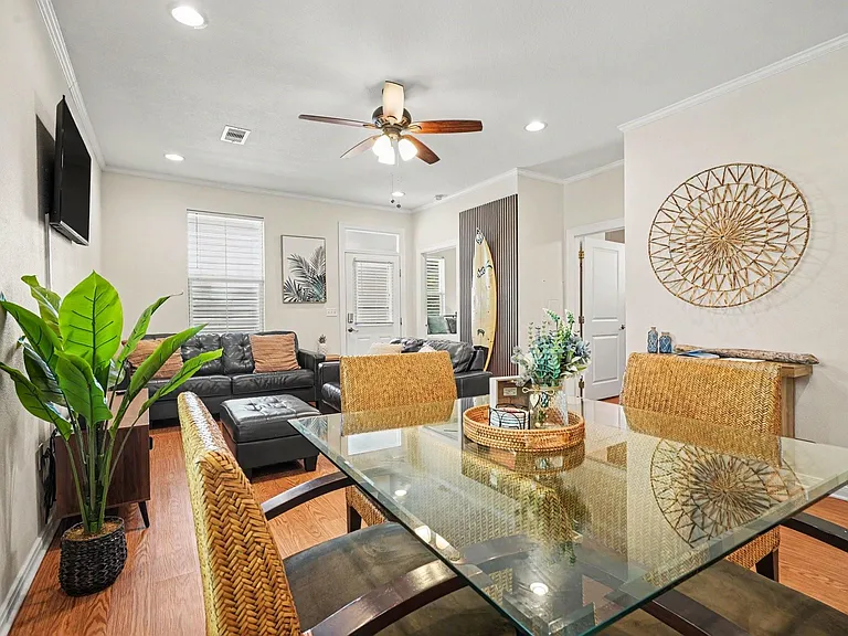 5323 Menard Ave — Photo 4