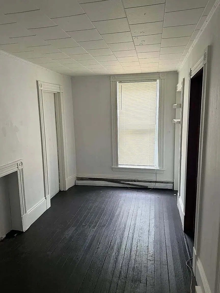 736 Union Ave — Photo 2