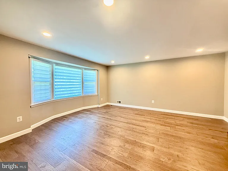 11900 Milbern Dr — Photo 8