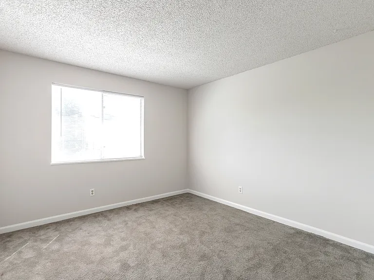 8555 Fairmount Dr #B201 — Photo 12