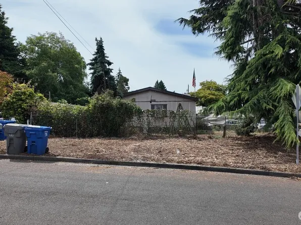 221 NW 101st Street, Seattle, WA 98177